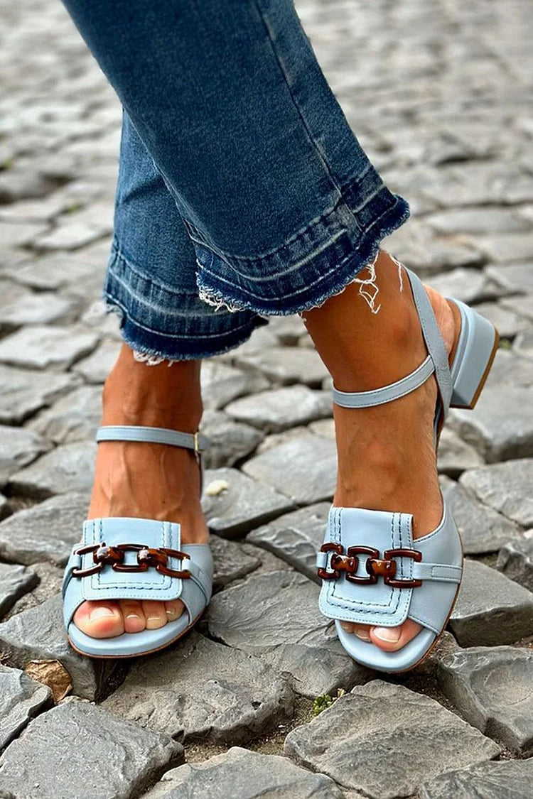 Julia – Sandals with Chain Details