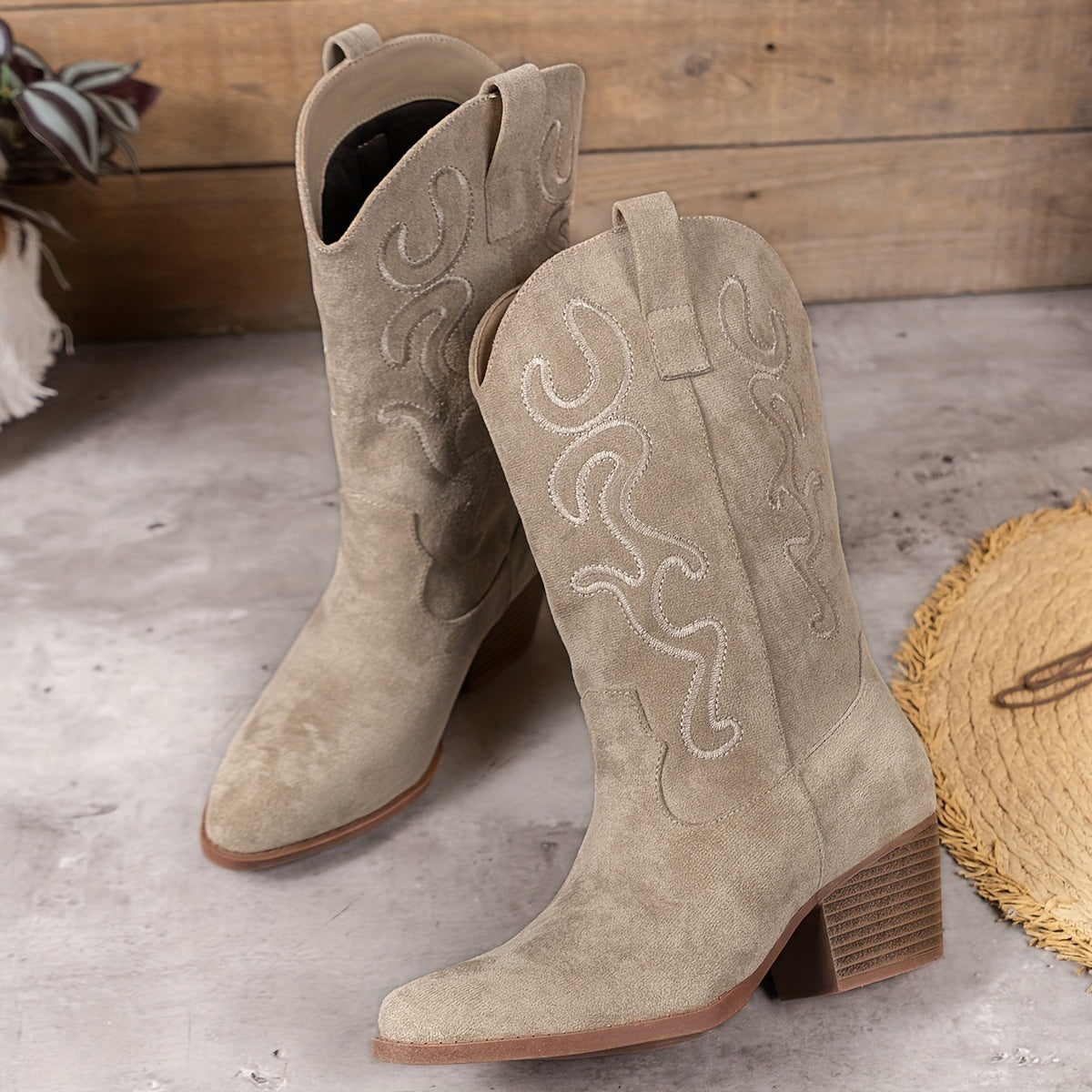 Gorgiana - Medium Height Thick Boots