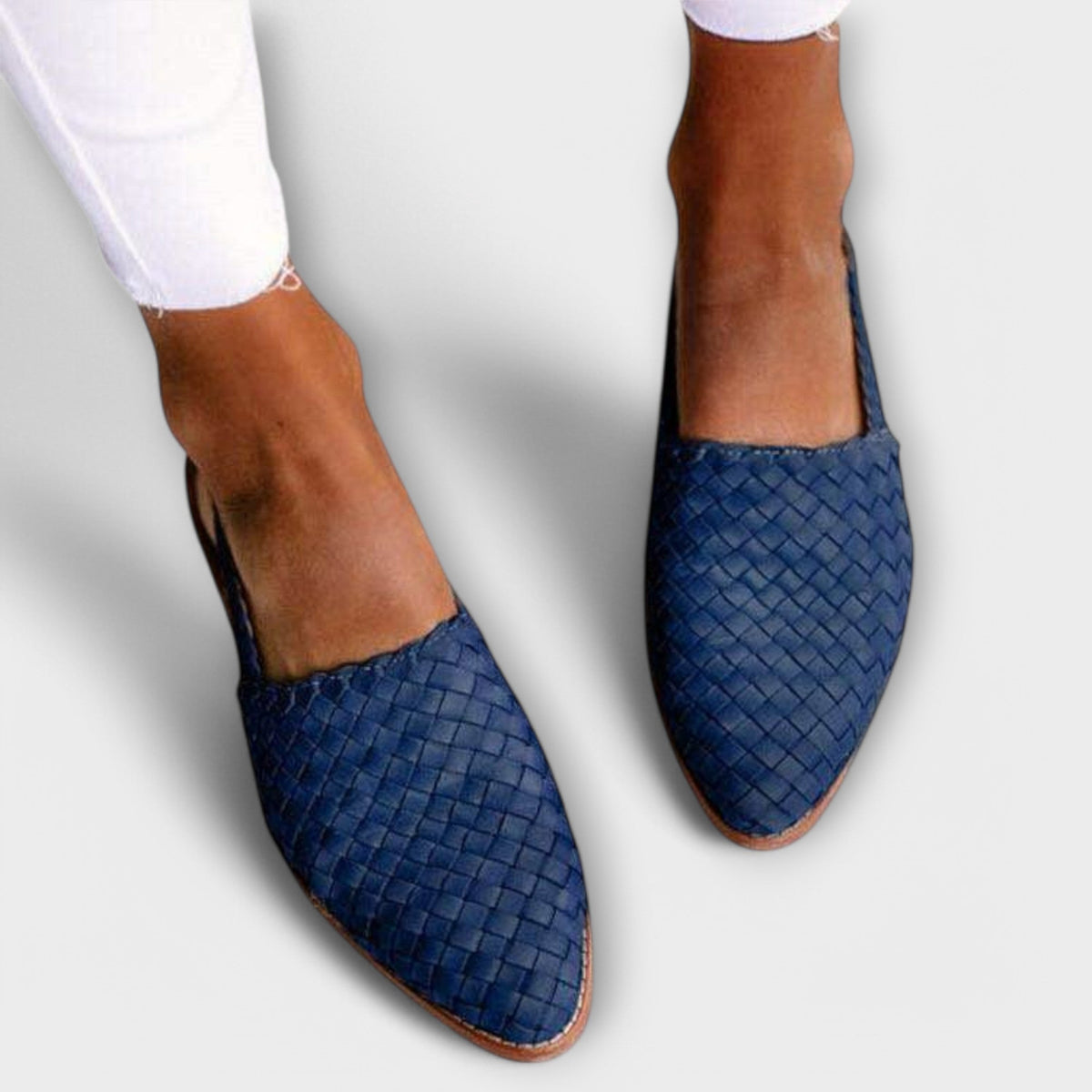 Luisa - Handwoven Moccasins