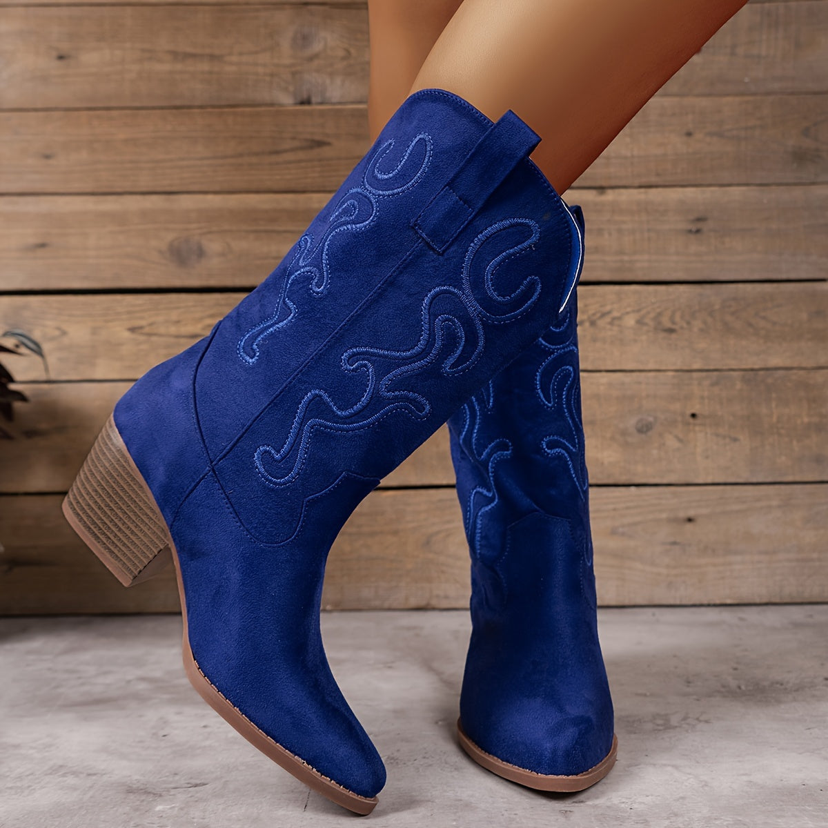 Gorgiana - Medium Height Thick Boots