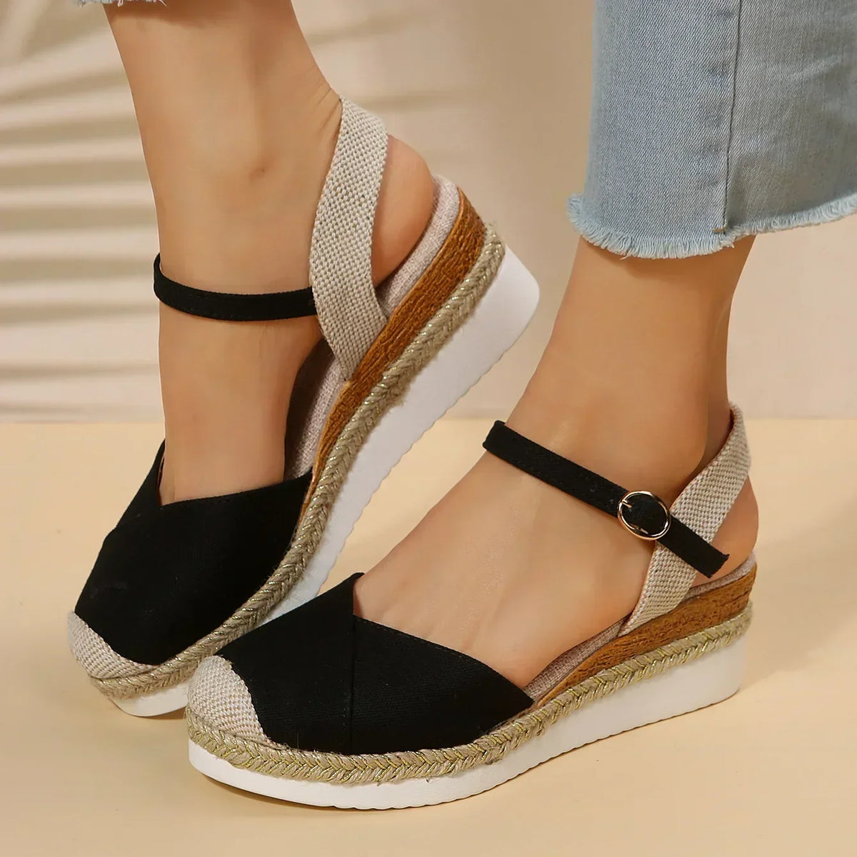 Arvella | Comfortable orthopedic heeled sandals