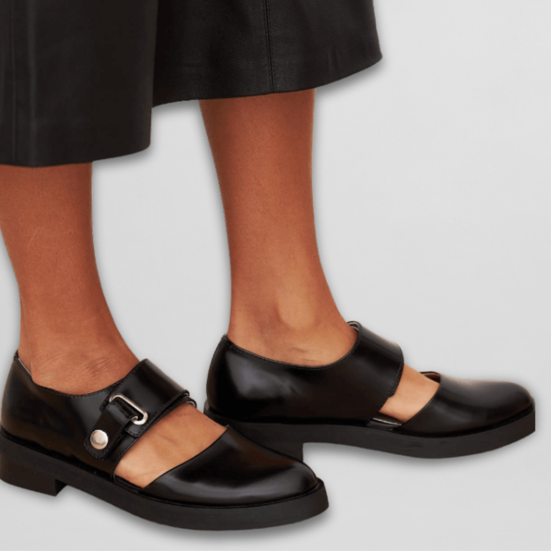 María del Coro | Merceditas Classic with Adjustable Buckle