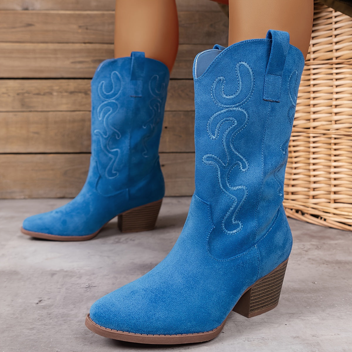 Gorgiana - Medium Height Thick Boots