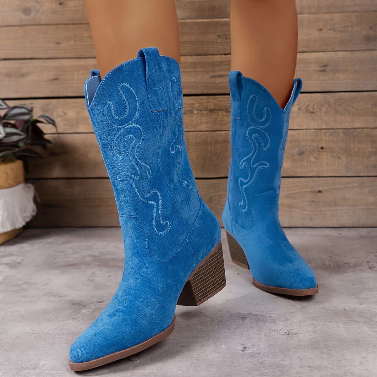 Gorgiana - Medium Height Thick Boots